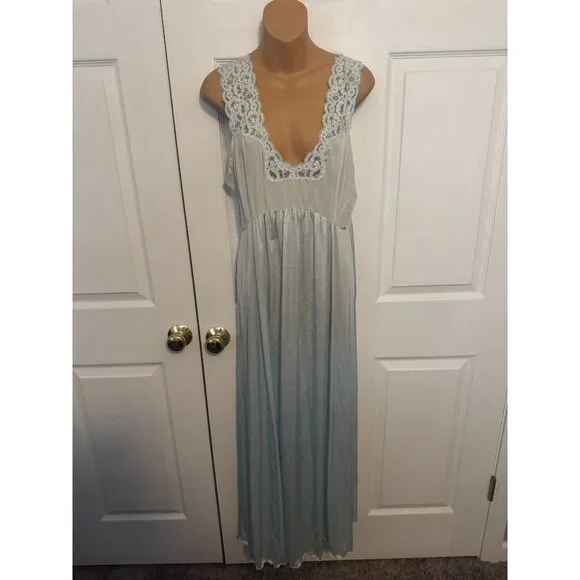 Vintage Shadowline Peignoir Set Nightgown and Robe 2 PC L